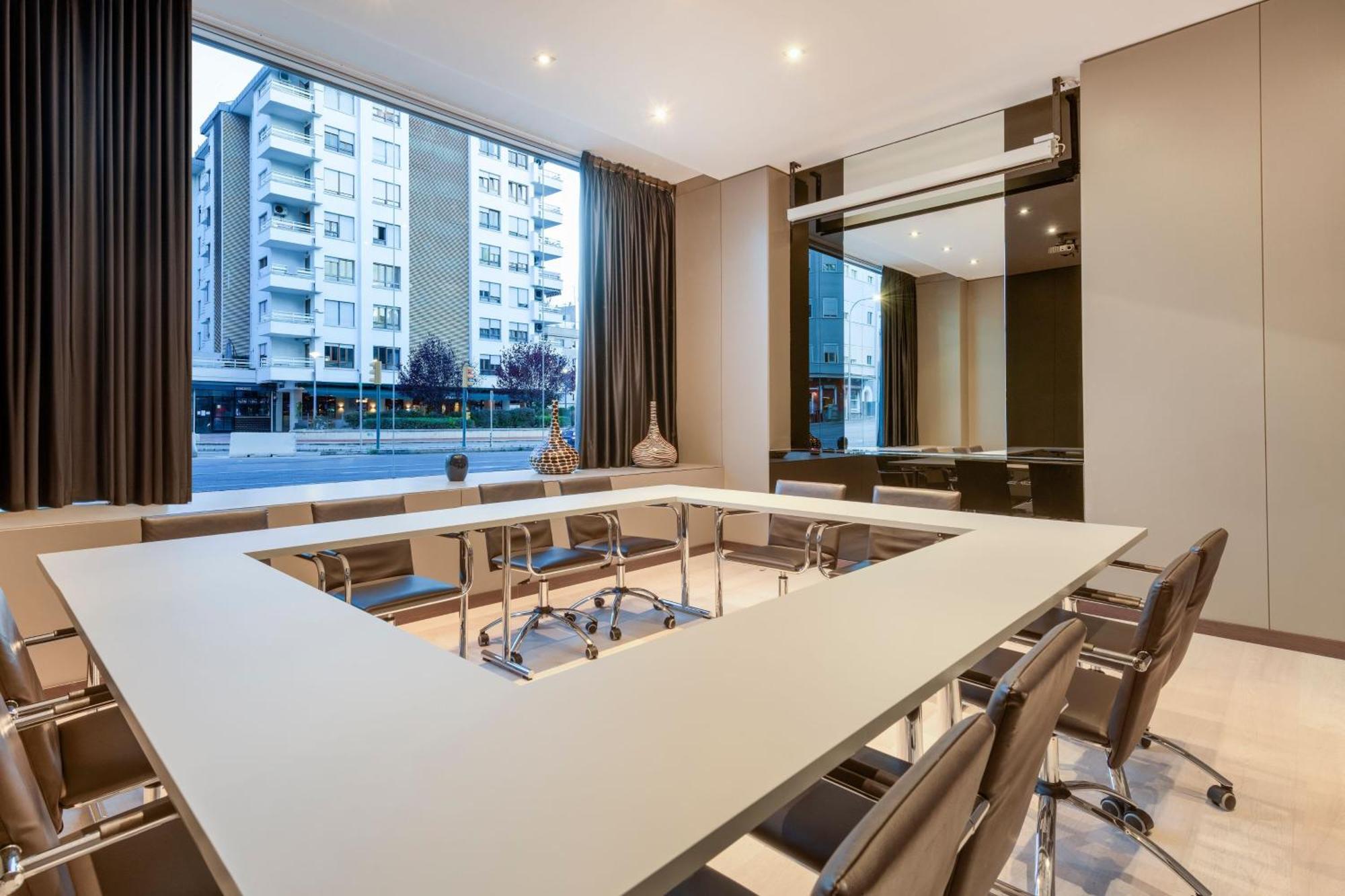 Ac Hotel Ciutat De Palma By Marriott Ngoại thất bức ảnh