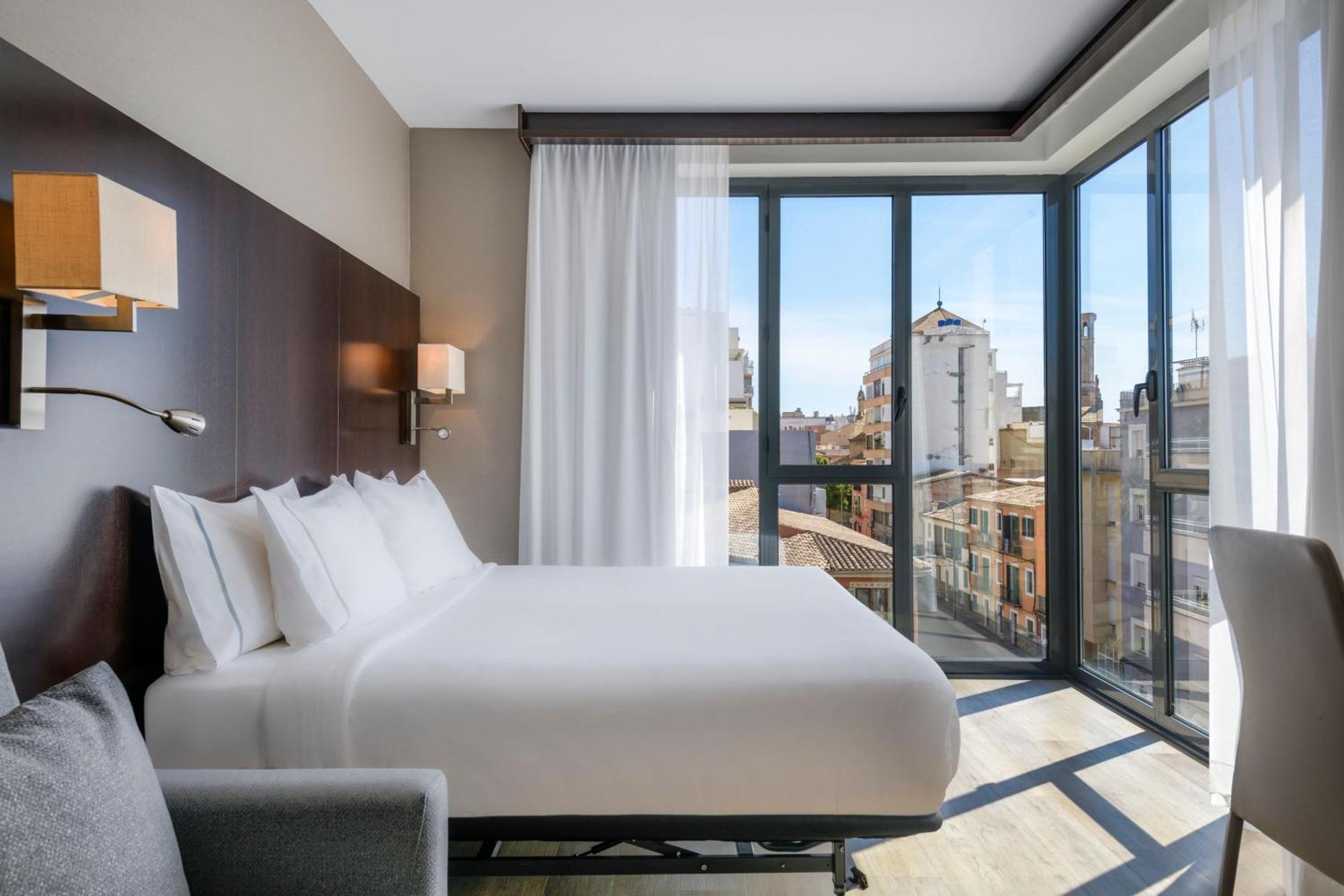 Ac Hotel Ciutat De Palma By Marriott Ngoại thất bức ảnh
